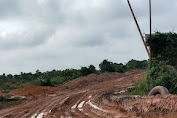 Jalan Rusak Berat Di Kawasan Desa Muara Sugih, warga meminta Pj Bupati Bnyuasin Libatkan Perusahaan Lewat Dana CSR.