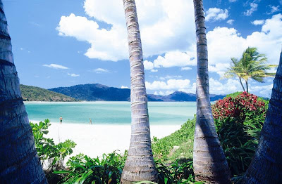 Hayman-Resort-Hamilton-Island-Queensland-Luxury-Holiday-Australia-beach