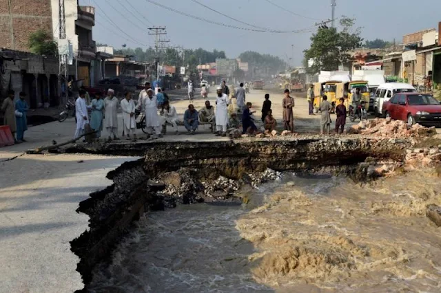 Tens of millions battle Pakistan floods as death toll rises