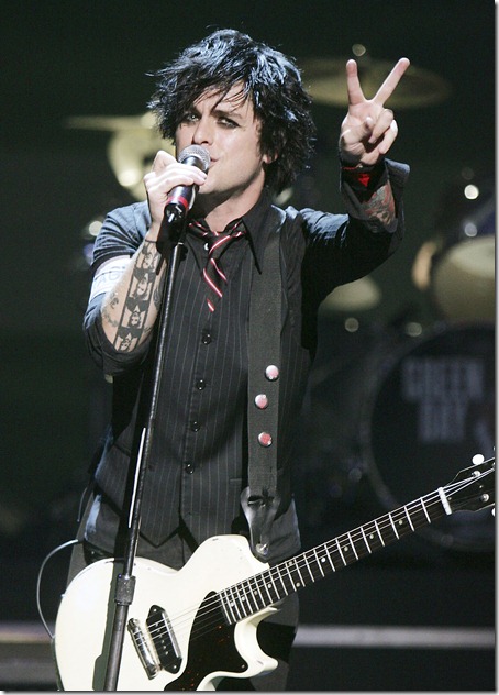 55888316KW027_greenday