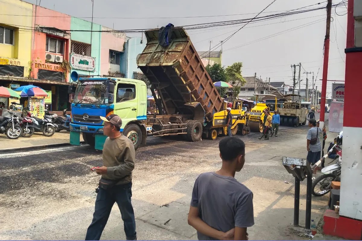 Pemkab Lebak Perbaiki Jalan Tirtayasa Rangkasbitung