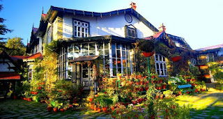 This hotel is one of the oldest hotel in Shimla, You can see a marvelous view from this hotel.