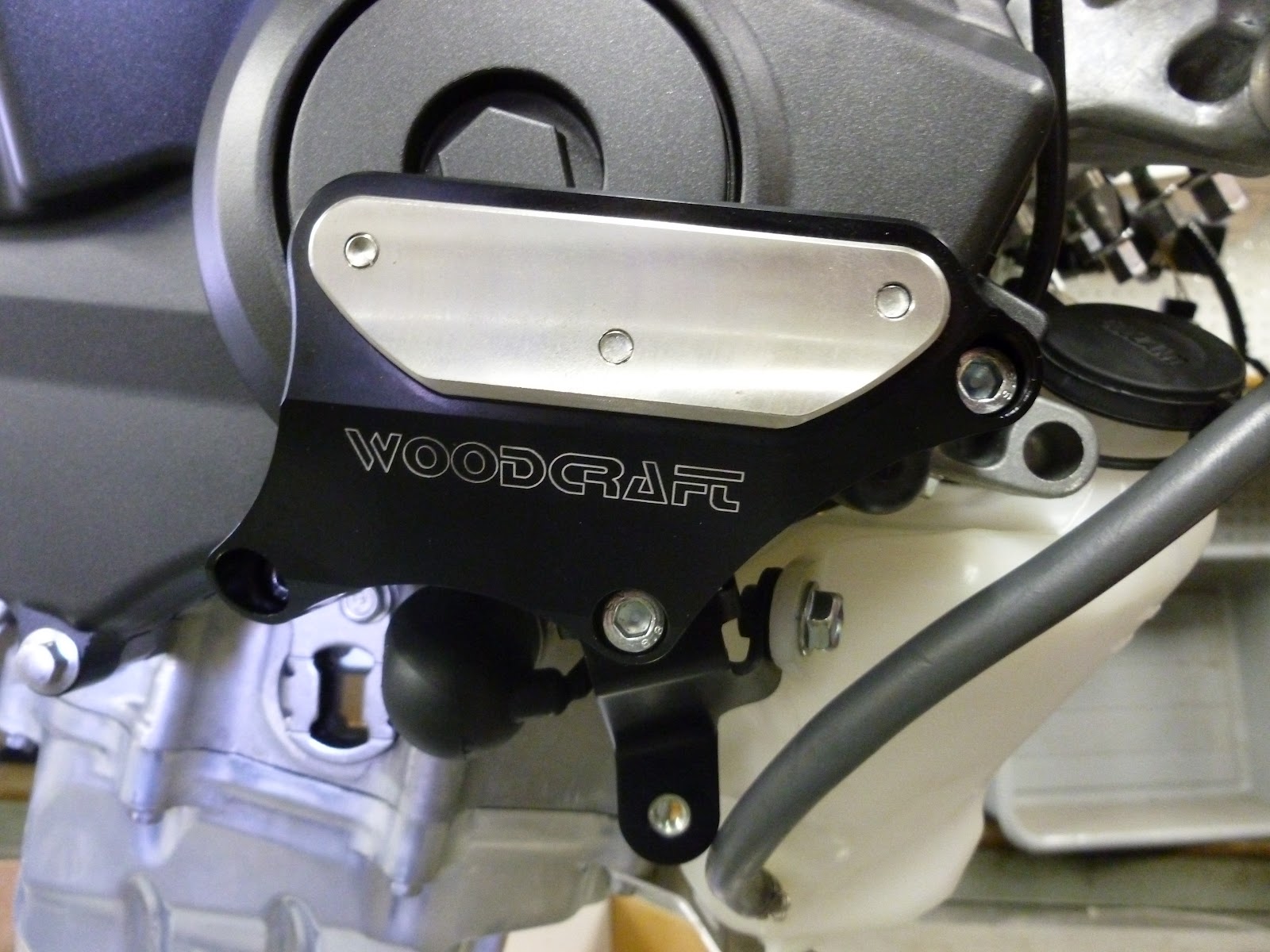 woodcraft hardware