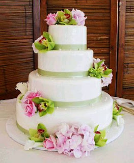 Wedding Cakes with Green Details