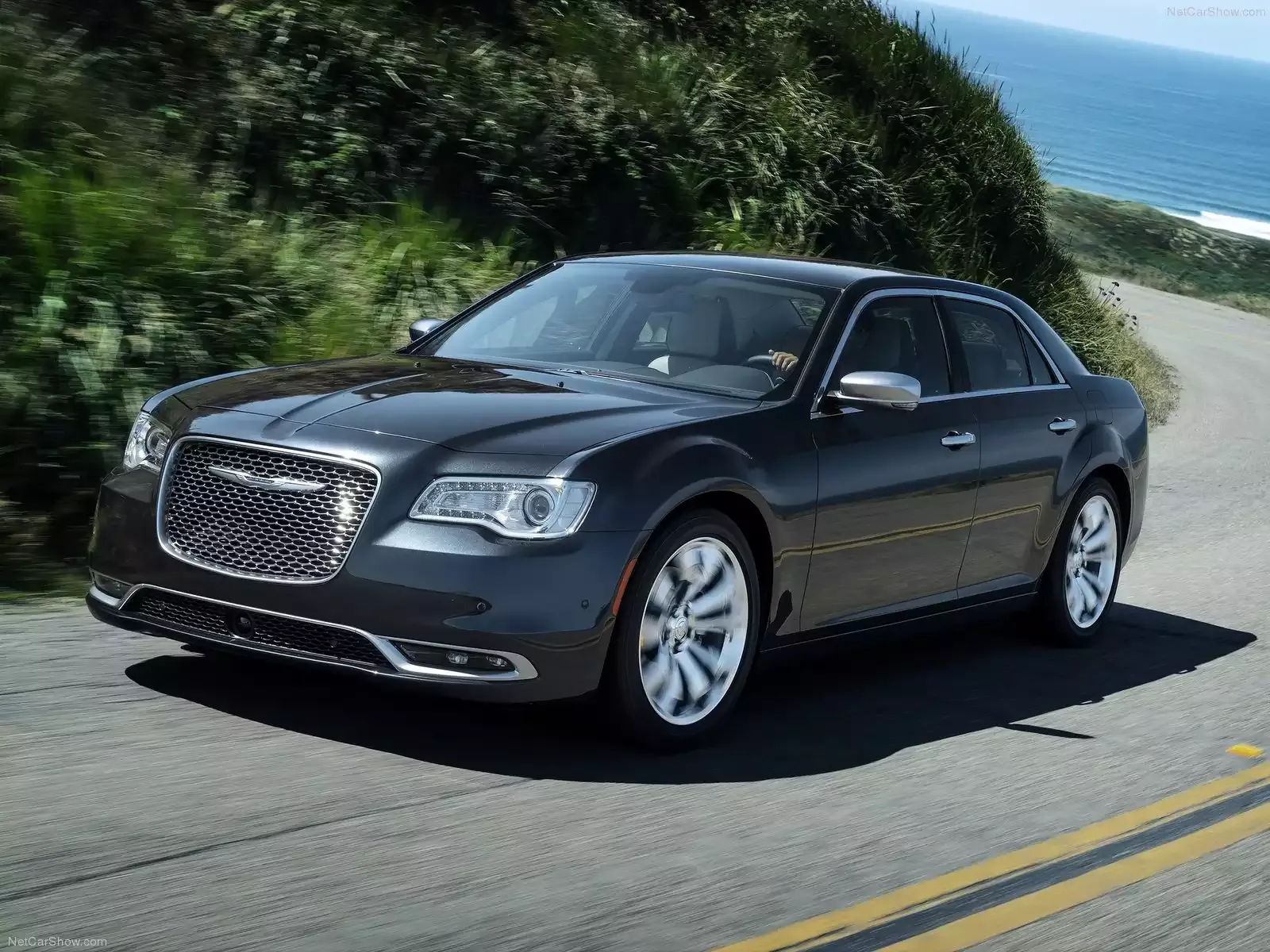 Hình ảnh xe ô tô Chrysler 300 2015 & nội ngoại thất