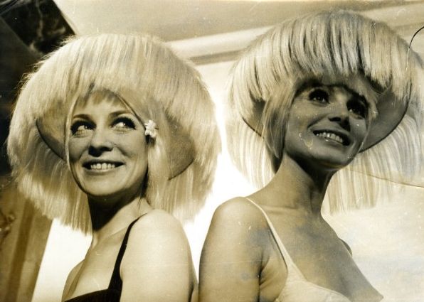 vintage hairstyle, 1968 (via past-to-present.com)
