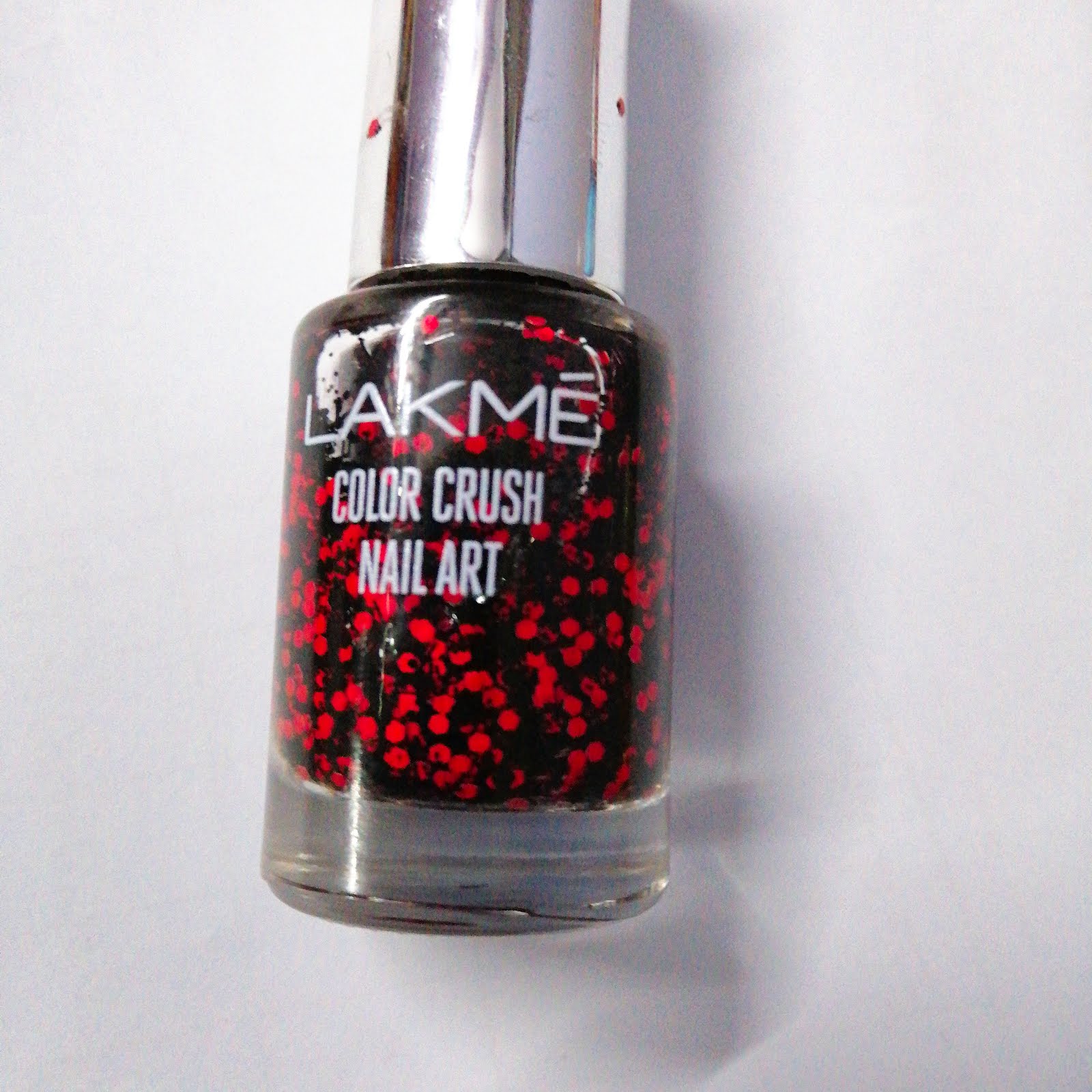 Buy Lakme Absolute Nourishing Nail Oil - 12 ml Online On Tata CLiQ Palette