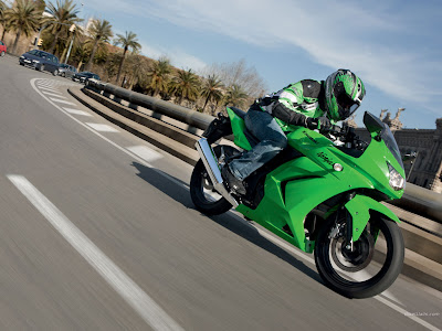 2011 Kawasaki Ninja 250R Action