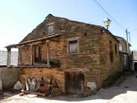 Spain, Route to Santiago, from Cebreiro to Triacastela   by E.V.Pita (2015)  http://picturesplanetbyevpita.blogspot.com/2015/04/spain-route-to-santiago-from-cebreiro.html   Camino de Santiago, de Cebreiro a Triacastela  por E.V.Pita  O Camiño, dende O Cebreiro a Triacastela