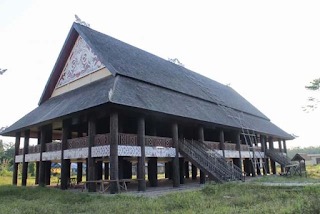 rumah adat kalimata timur