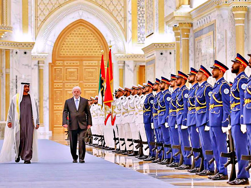 Em Abu Dhabi, Lula exalta laços de amizade com Emirados Árabes Unidos