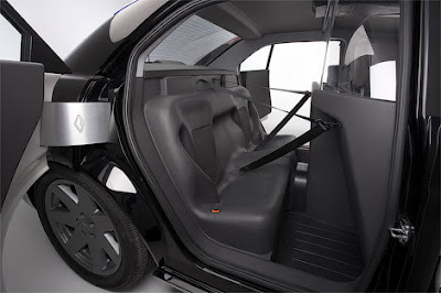 Carbon Motors E7 Police Car interior