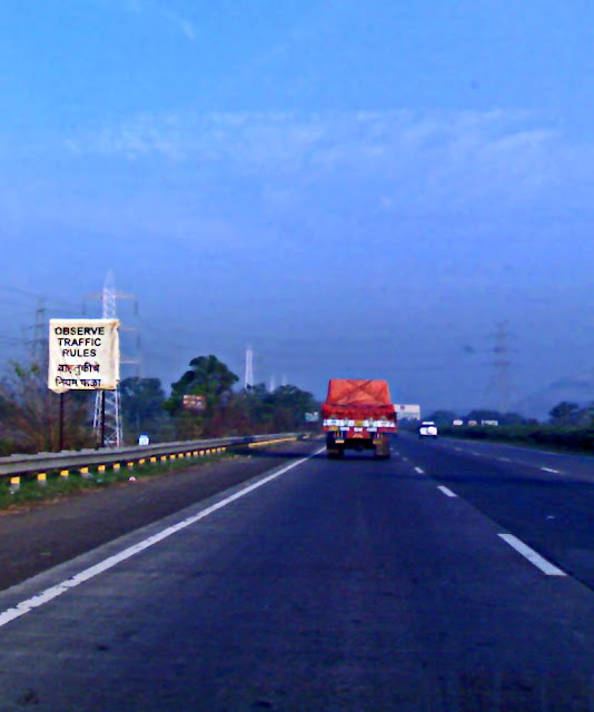 sign on Mumbai-Pune expressway