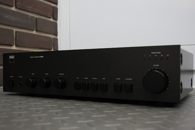 NAD 3020B amp front