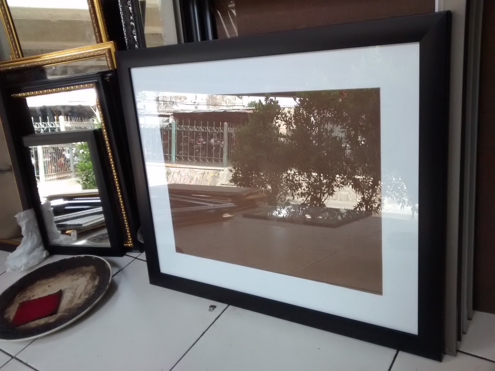  Frame Foto Minimalis Untuk Prewedding Pameran Kantor 