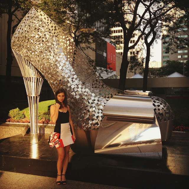 place ville marie zara colorblock skirt hankerchief black tank top heel festival mode design Montreal