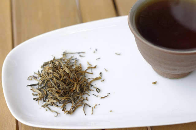 Teavivre Award Winning Yun Nan Dian Hong Black Tea Golden Tip