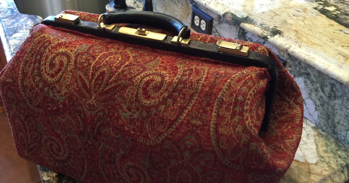 Large Victorian Traveler Carpetbag - Queen Elizabeth | Carpet bag, Bags,  Purses and handbags