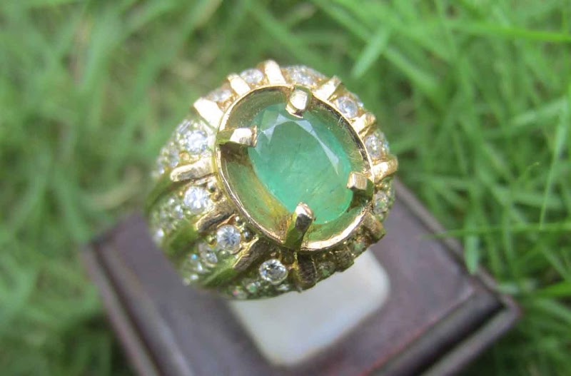 Info Populer Zamrud Stone, Info Terbaru!