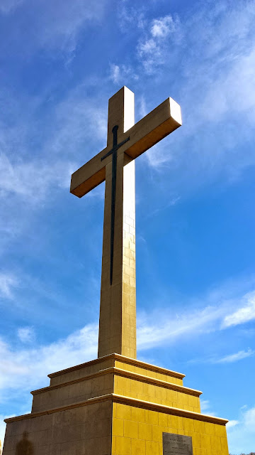 Memorial Cross, Mt Macedon