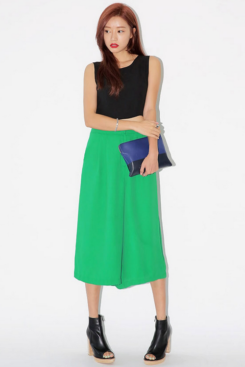 Chic Wide Cropped Pants