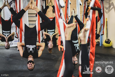 YOGA AEREO COLOMBIA