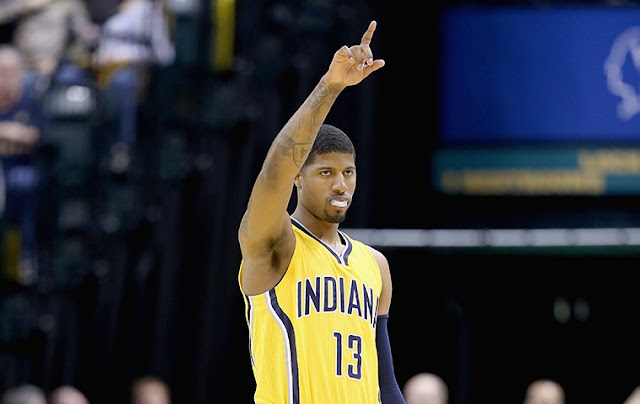 Paul George célébration lors d'un match NBA avec Indiana