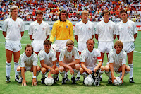 📸SELECCIÓN DE IRLANDA DEL NORTE 📆7 junio 1986 ⬆️McDonald, Donaghy, Jennings, Clarke, O'Neill, Whiteside. ⬇️McCreery, Penney, Worthington, McIlroy y Nicholl. SELECCIÓN DE IRLANDA DEL NORTE 1 🆚 SELECCIÓN DE ESPAÑA 2 Sábado 07/06/1986, 20:00 horas. XIII Copa Mundial de la FIFA México 1986, fase de grupos, Grupo D, jornada 2. Guadalajara, México, estadio Tres de Marzo: 28.000 espectadores. GOLES: ⚽0-1: 2’, Emilio Butragueño. ⚽0-2: 18’, Julio Salinas. ⚽1-2: 47’, Colin Clarke.