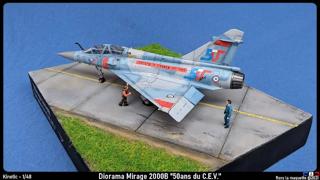 Diorama Kinetic Mirage 2000B "50ans du C.EV" au 1/48.