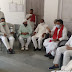 मरीजो संग सीएमओ आवास पहुंचे पूर्व मंत्री नारद राय