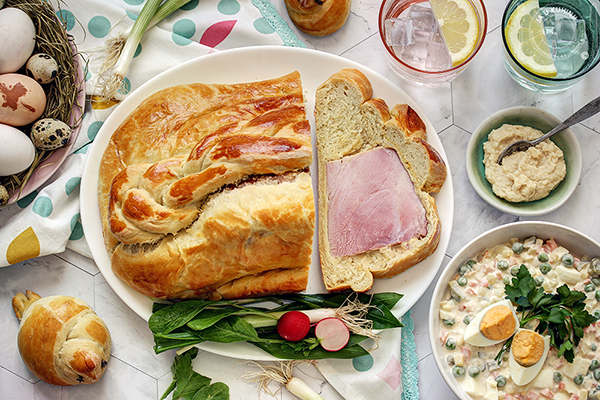 Predlog Uskršnjeg doručka - Šunka u testu i francuska salata