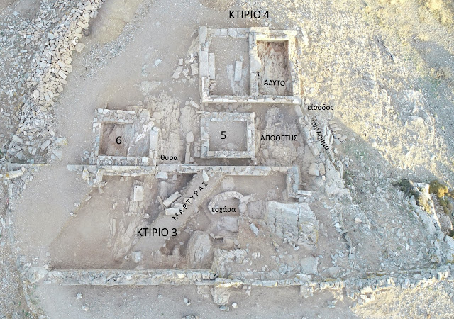Αεροφωτογραφία του Βόρειου τμήματος της ακρόπολης της αρχαίας Κύθνου (ιερό Δήμητρας και Κόρης)