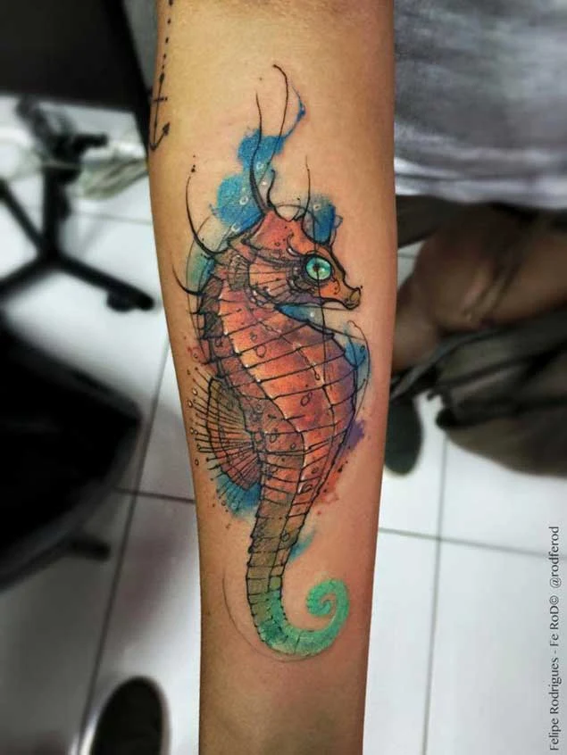 Precioso tatuaje acuarela caballito de mar