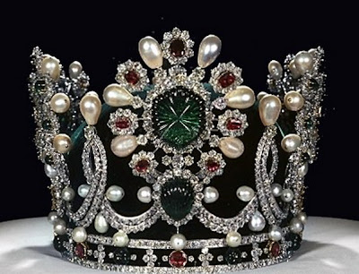 Pictures of Royal Crowns and tiaras