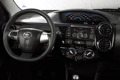 Novo Toyota Etios Cross 2014