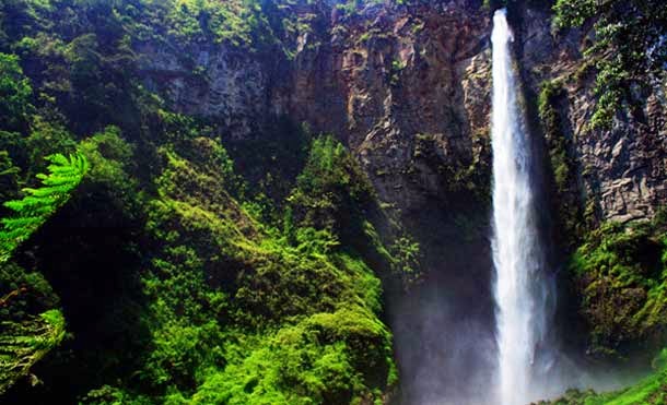 Air Terjun Sipiso-piso