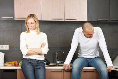 Troubled Relationship Advice - bad marriage - sad couple