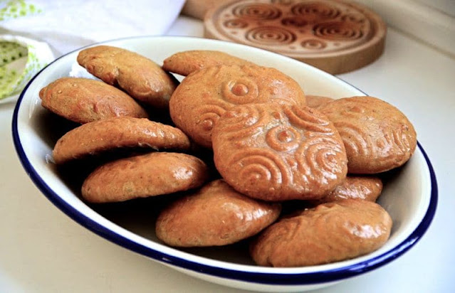 Lebanese Glazed Sweet Bread, Ka’ik