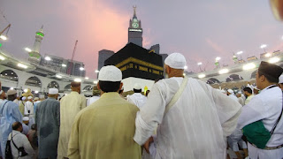 Bahaya Memuji Orang Lain dan Gila Pujian