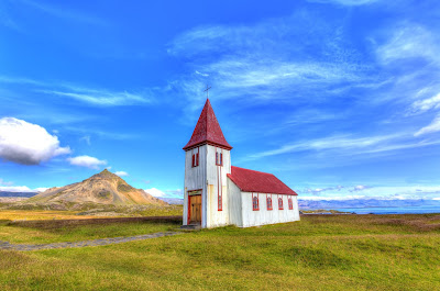 The budget needed for two people travelling in Iceland for a week. 