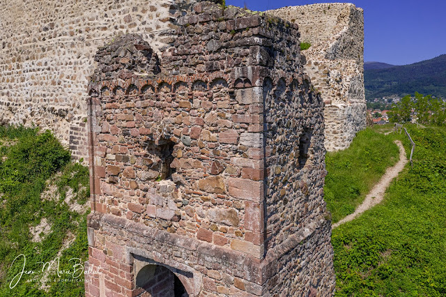 Château du Hugstein — Tour porte du 15e s.