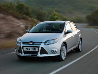 2012-Ford-Focus-09