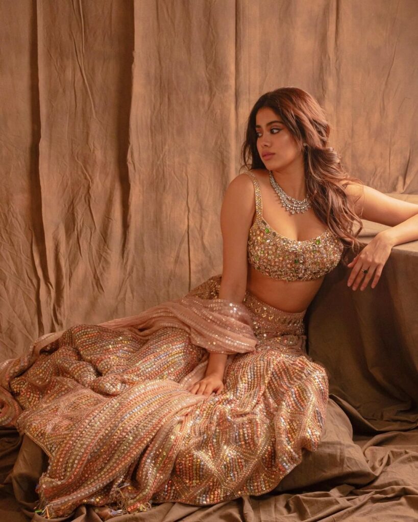 Pic talk of the day: Janhvi Kapoor Dons the right Lehenga With Utmost Grace