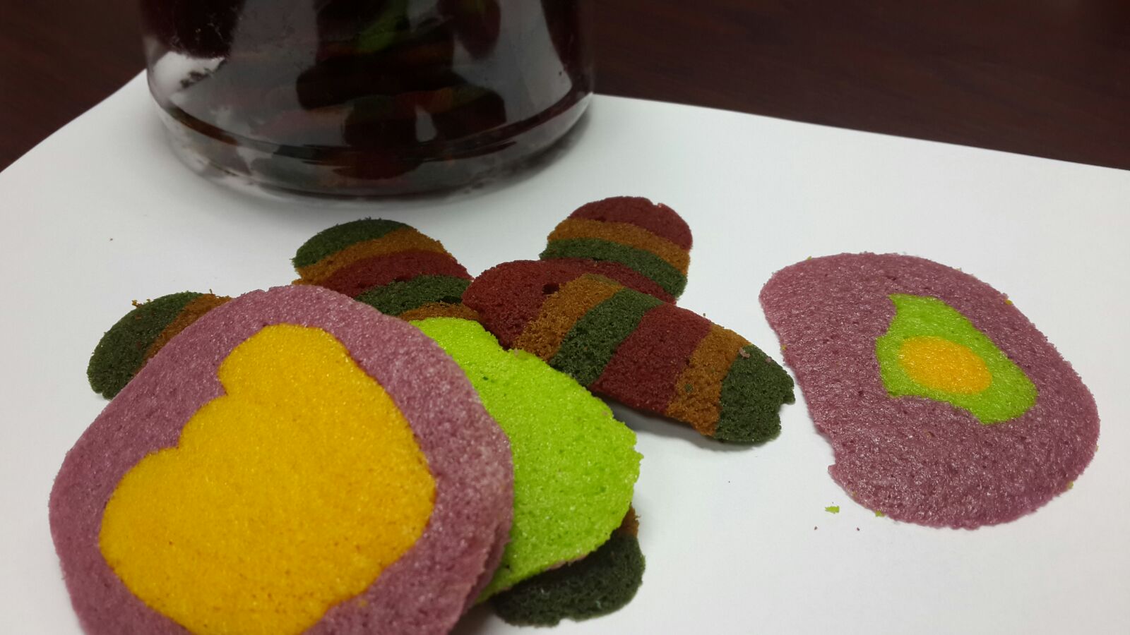 Resepi: Biskut Pelangi @ Rainbow Cookies @ Biskut Lidah 