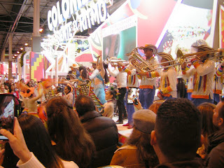 Música en vivo, stand Colombia, Fitur, La vuelta al mundo de Asun y Ricardo, round the world, mundoporlibre.com