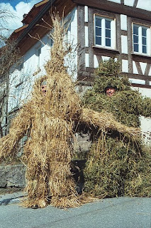 Straw bears