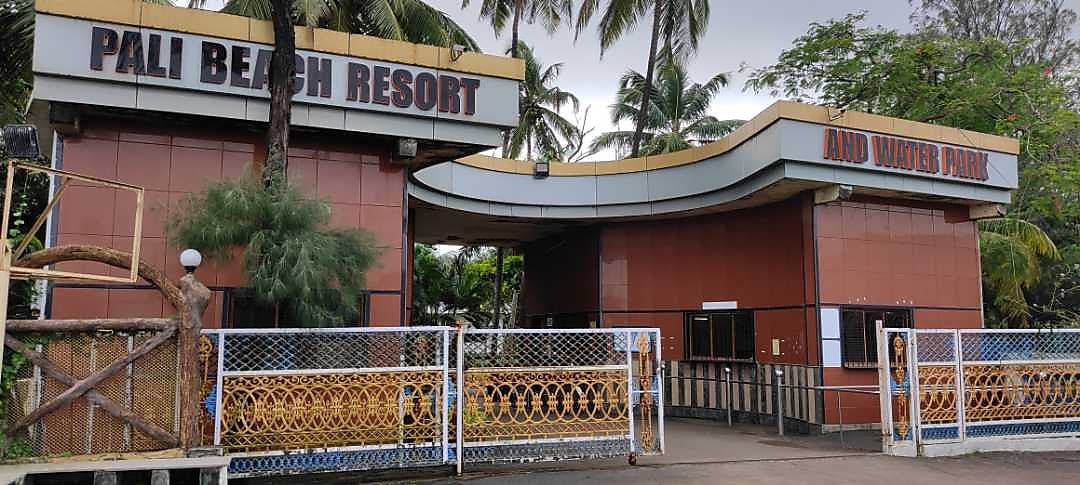 Pali Beach Resort Uttan