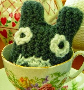 http://translate.google.es/translate?hl=es&sl=en&tl=es&u=http%3A%2F%2Fbunnyswarm.blogspot.com.es%2F2014%2F06%2Ftotoro-amigurumi-pattern.html