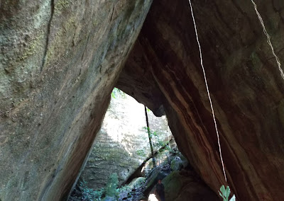 FOTO: Batu- batu Unik di Bukit Undau