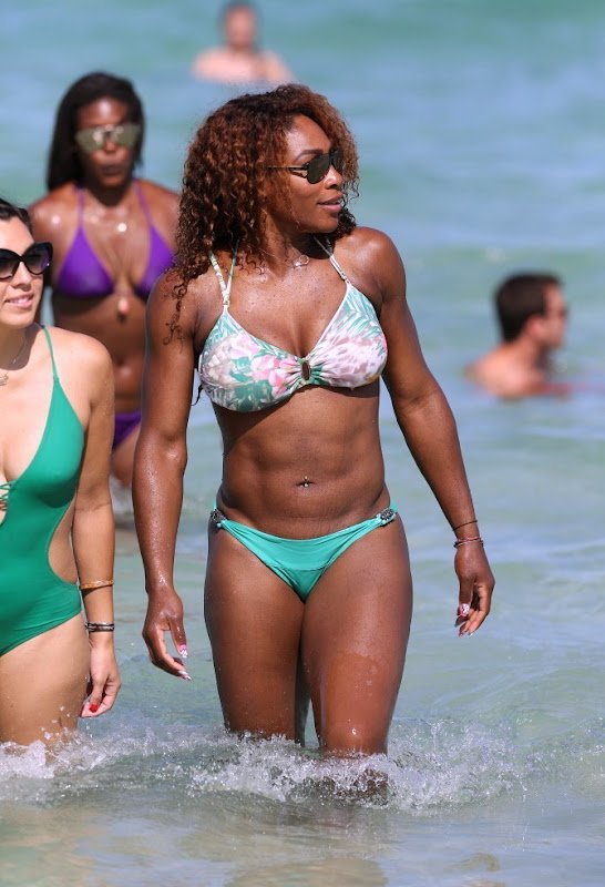 Serena Williams in a flower print bikini ant Miami Beach